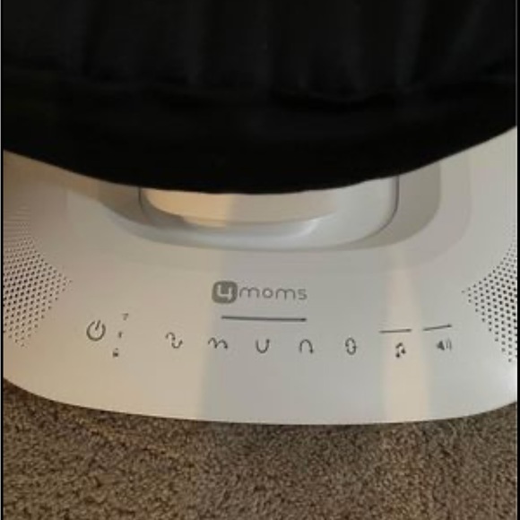 4Moms MamaRoo Bluetooth baby swing - Picture 4 of 6